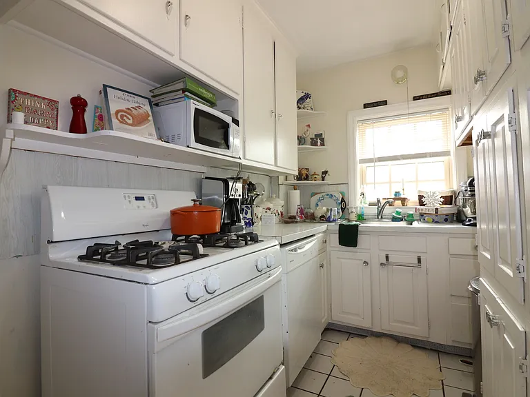 312 Washington St #3-5 — Photo 11