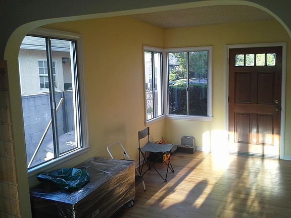 5th image of 1314 N Screenland Dr