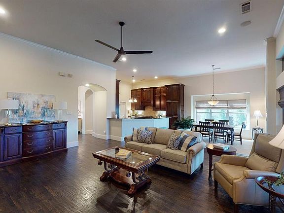 4th image of 2819 Millington Dr