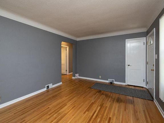 4th image of 1847 Taylor Ave