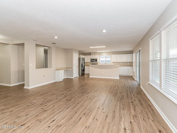 3rd image of 11483 SUMMER BIRD Court
