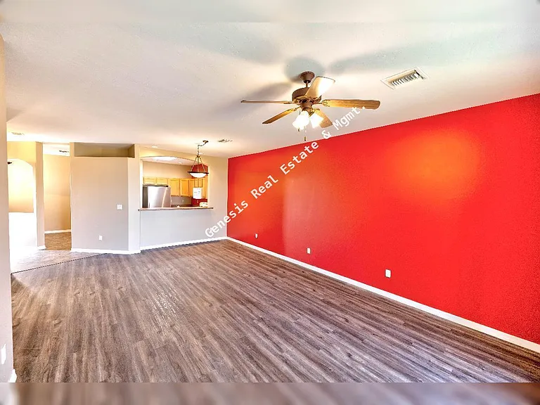 606 W Woodfield Ct — Photo 10