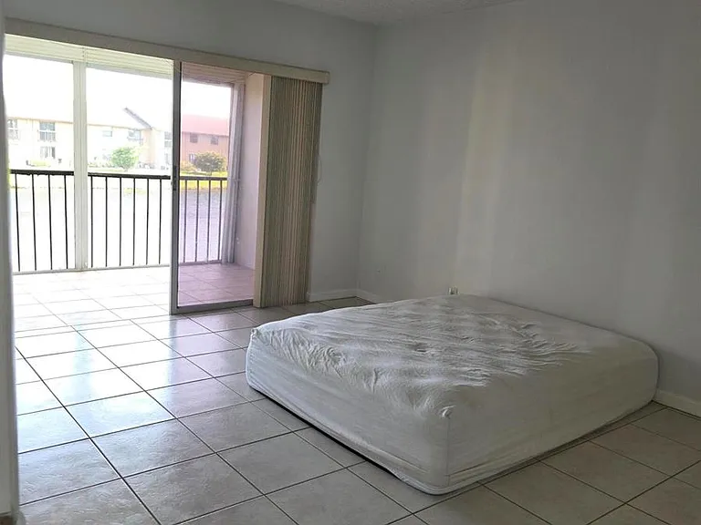 3905 N Nob Hill Rd #206 — Photo 40
