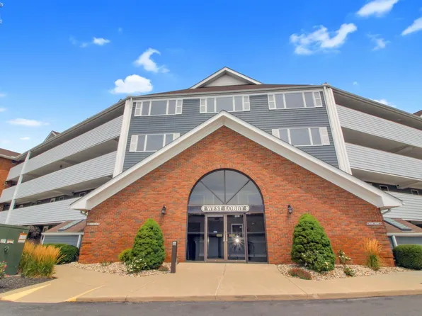 1909 E Harbor Rd APT 407W, Pt Clinton, OH 43452