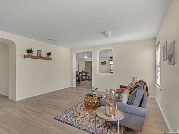 4th image of 11500 Forest Br