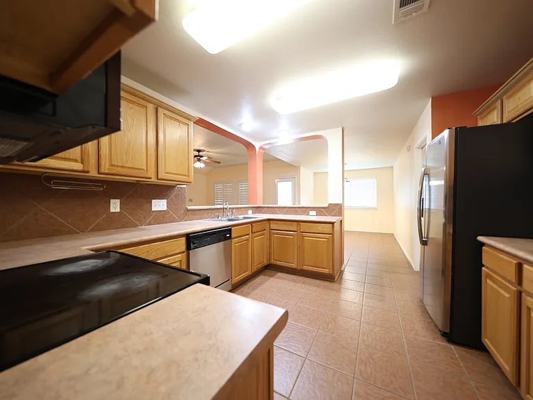 1804 Lobrecht Ct — Photo 5