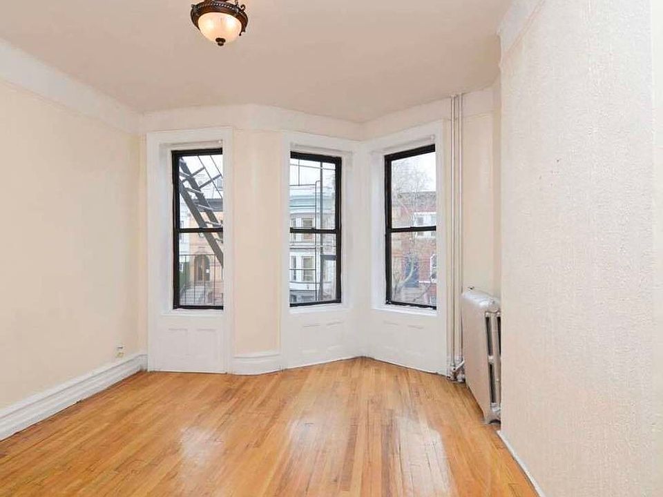 1st image of 865 Saint Johns Pl #2DB