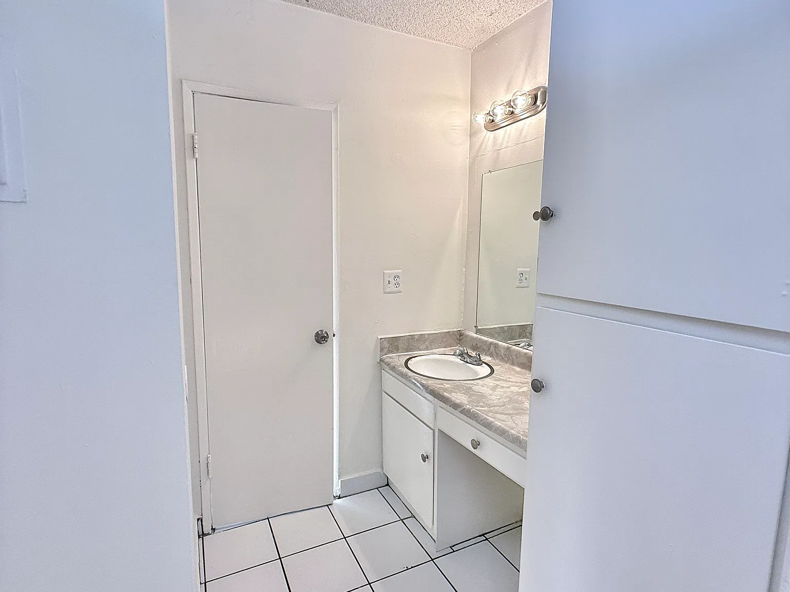 Runnymede St, Van Nuys — Photo 2