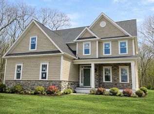 19 Cherry Tree Ln, Attleboro, MA 02703