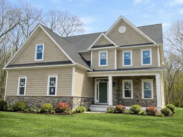 19 Cherry Tree Ln, Attleboro, MA 02703