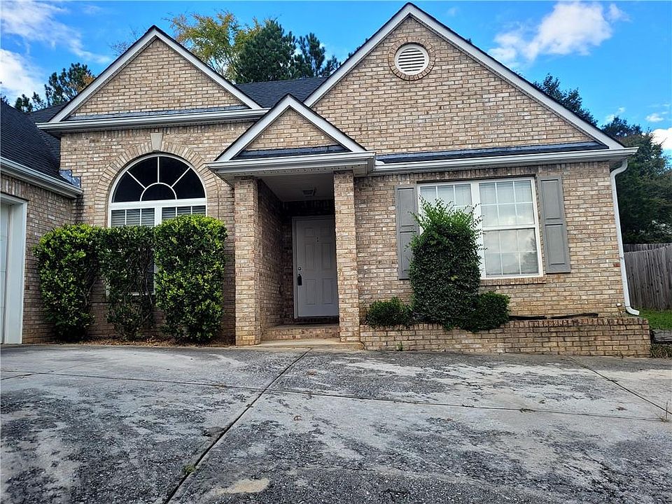 1st image of 2360 Pettit Dr