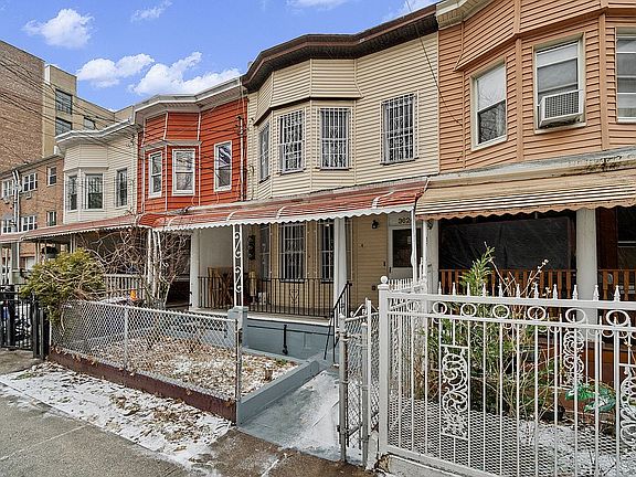 2nd image of 3624 Bronx Blvd