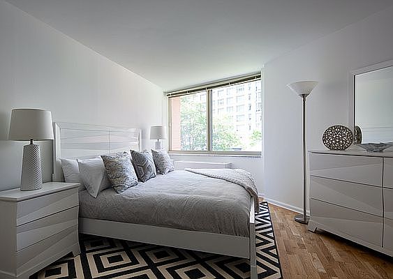 4th image of 400 Chambers St APT 3K