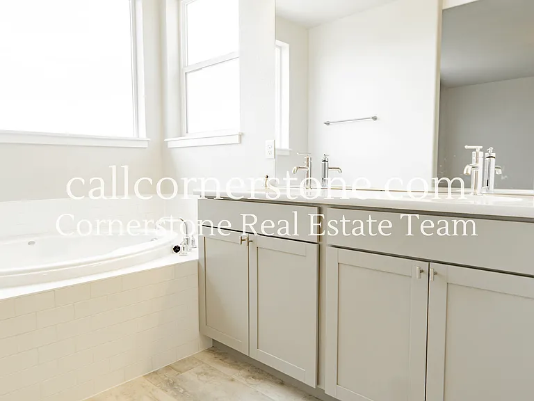 10120 Kentwood Dr — Photo 29