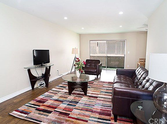 5th image of 5412 Lindley Ave Unit 207