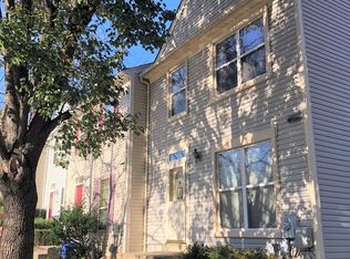 9592 White Pillar Ter, Gaithersburg, MD 20882