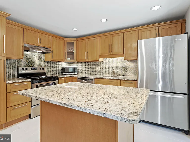 10511 Smithy Ct — Photo 7