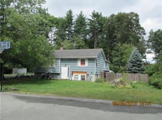 5 Forsythia Ln, Merrimack, NH 03054