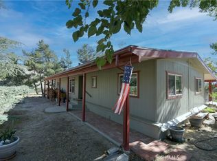 5335 Hess Rd, Phelan, CA 92371