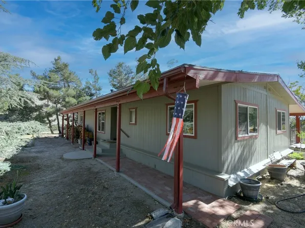 5335 Hess Rd, Phelan, CA 92371