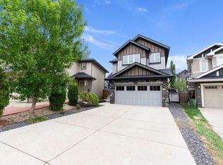 1035 158th St SW, Edmonton, AB T6W2S4