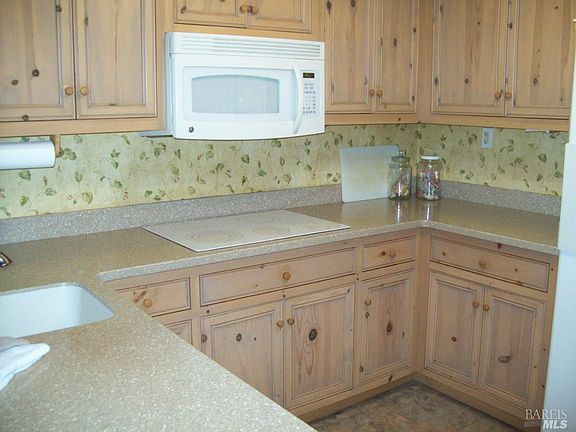 4th image of 458 Las Casitas Court #B
