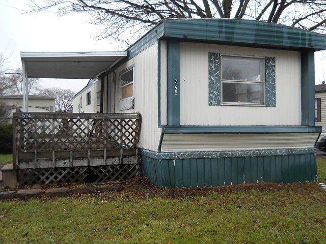 1st image of 524 Thoreau Ln