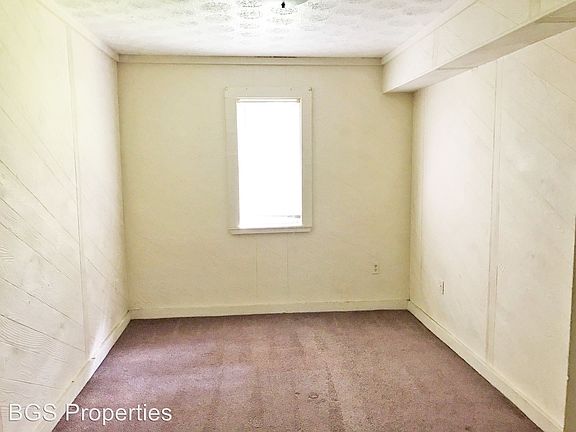 5th image of 1324 Hillcrest Ave APT 8