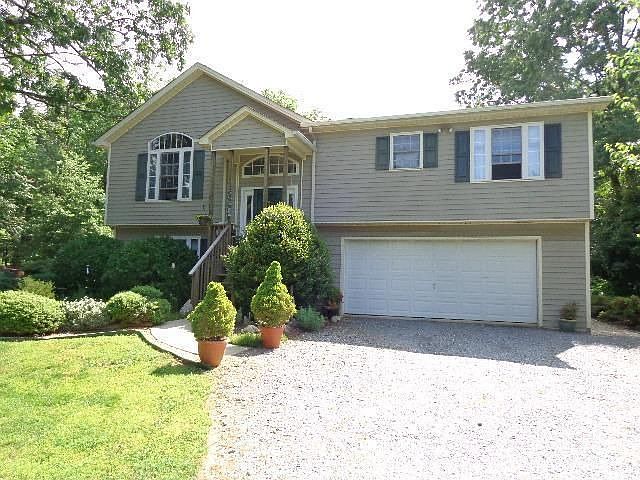 1st image of 1125 N York Ln