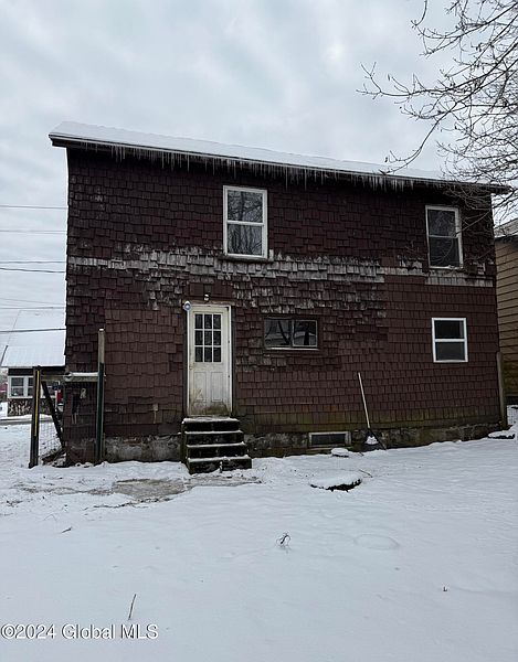5th image of 18 Boardman Street
