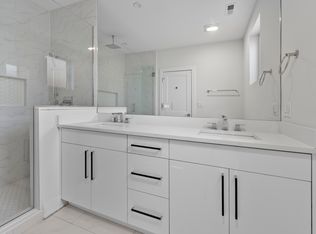 1837 S Canalport Ave #2E, Chicago, IL 60616