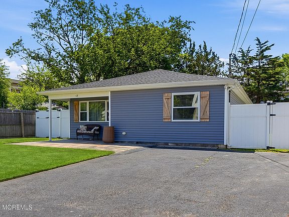 2nd image of 68 Berry Pl