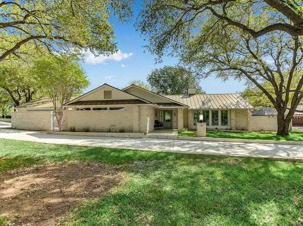 703 Red Sails, Horseshoe Bay, TX 78657