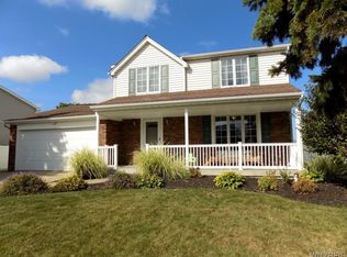 4614 Roundtree Rd, Hamburg, NY 14075