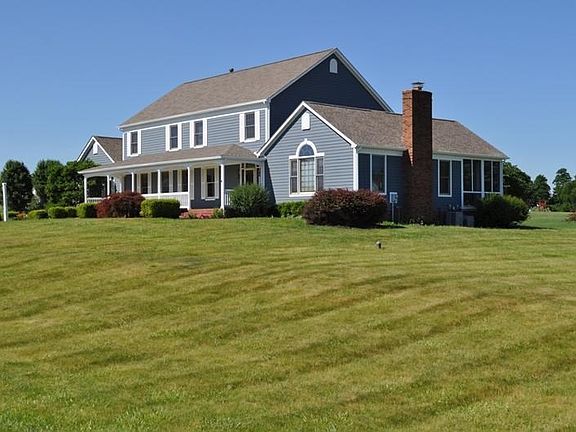2nd image of 1997 E Glenhurst Dr NW