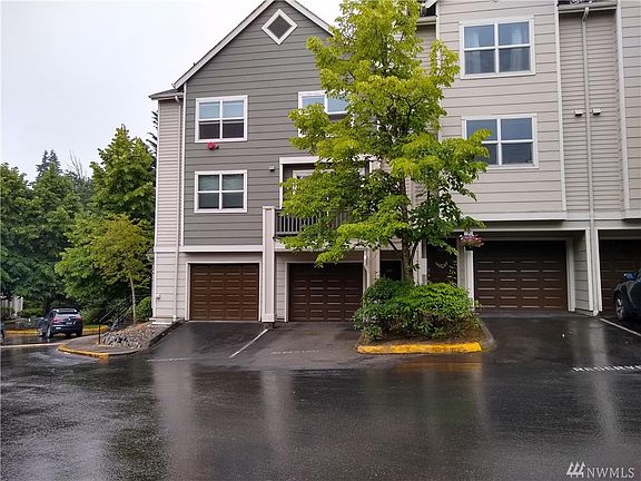 2nd image of 3116 164th St SW APT 402