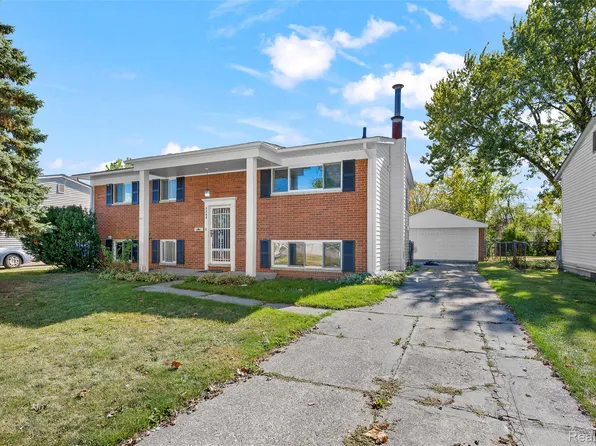 2268 Serra Dr, Sterling Heights, MI 48310