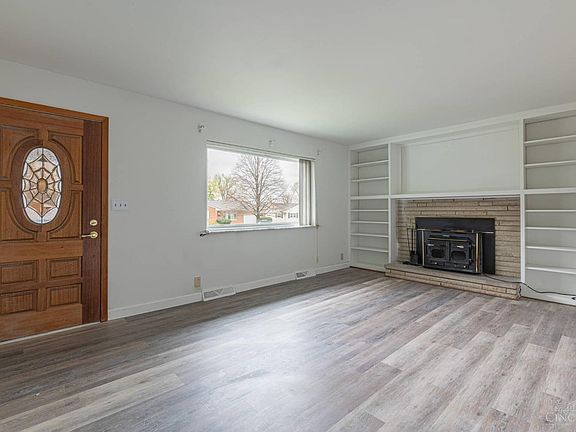 3rd image of 522 Boylston St