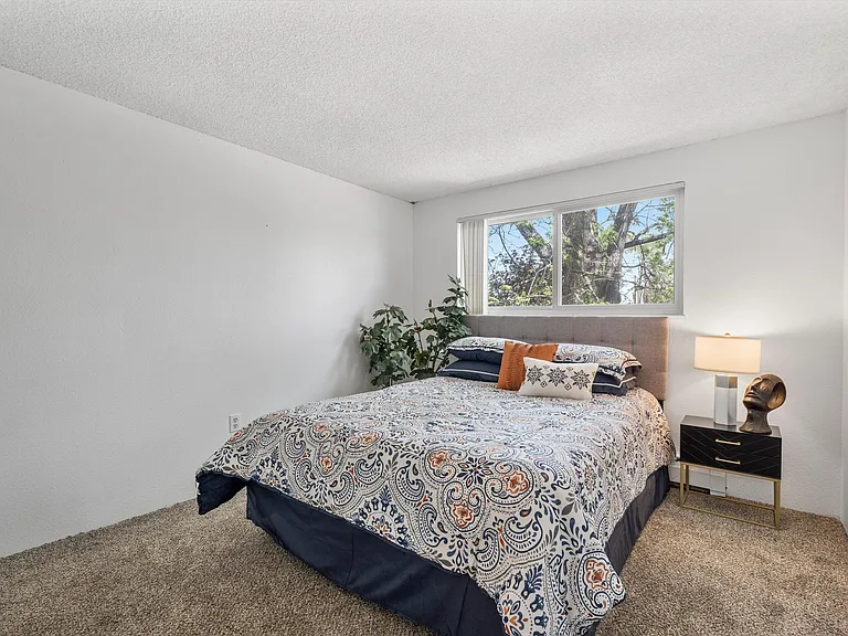 Mohawk Green Apartments — Photo 30