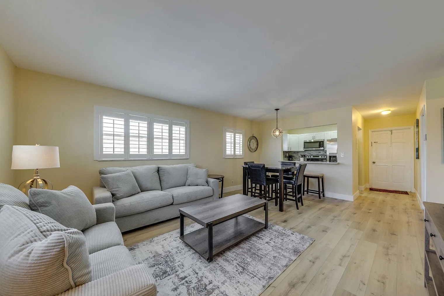 2 bed, 2.0 bath, 1162 sqft, $3,774 — Photo 1