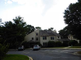 300 Owls Nest Ct, Jackson, NJ 08527