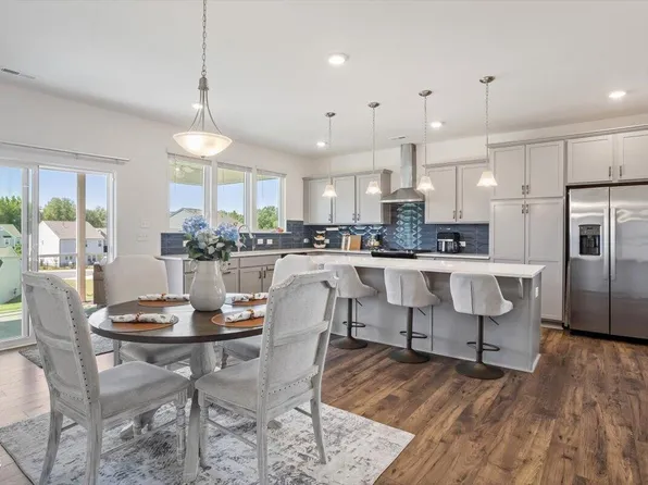 811 Bent Willow Dr, Clayton, NC 27527
