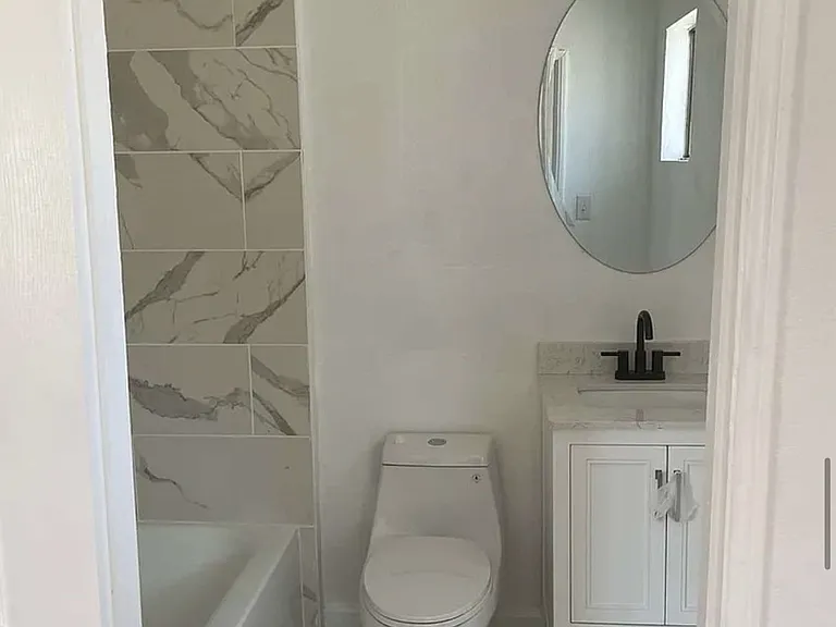 8724 Ruthelen St — Photo 12