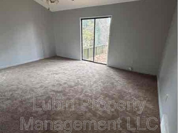 3rd image of 3066 Water Oak Dr
