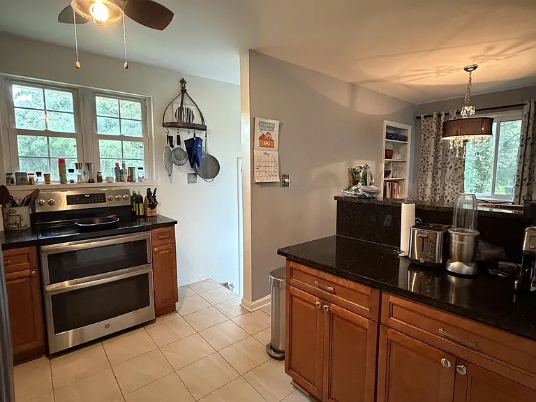 2349 N Early St — Photo 3