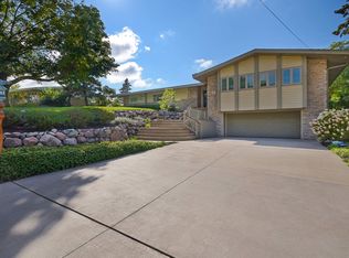 36 Diana Rd, Ogden Dunes, IN 46368
