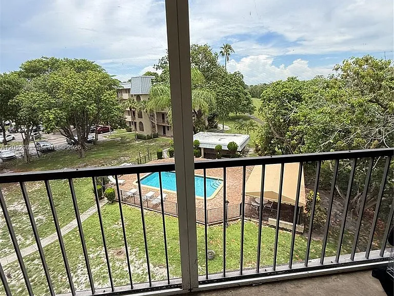 5961 N Falls Circle Dr #408 — Photo 2