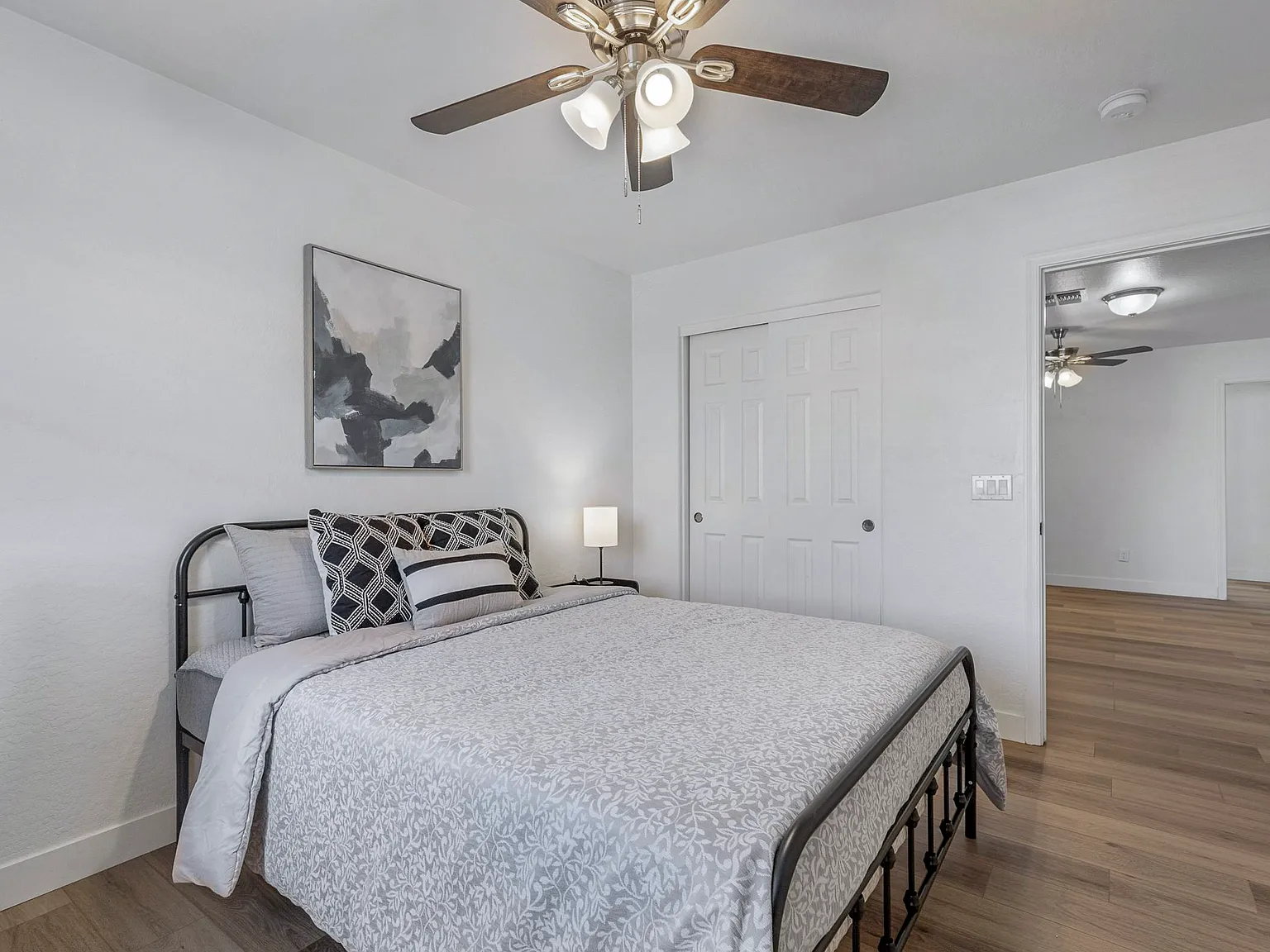 4 bed, 3.0 bath, 2857 sqft, $936 — Photo 2