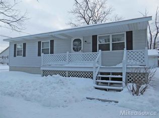 3979 Airport Rd, Waterford, MI 48329