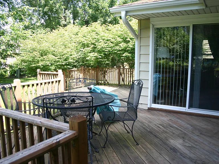 6S546 Sussex Rd — Photo 43